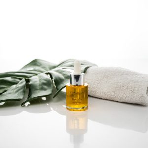 face-oil-monsterera-1.jpg